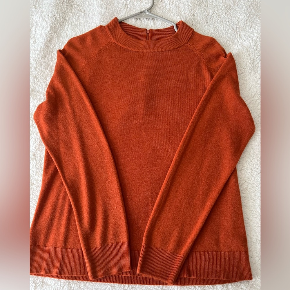 Zip Back Sweater Size L